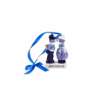 Delfts blauwe keramiek kersthanger met Holland kussend paar.

Delft blue ceramic Christmas pendant with Dutch kissing couple.